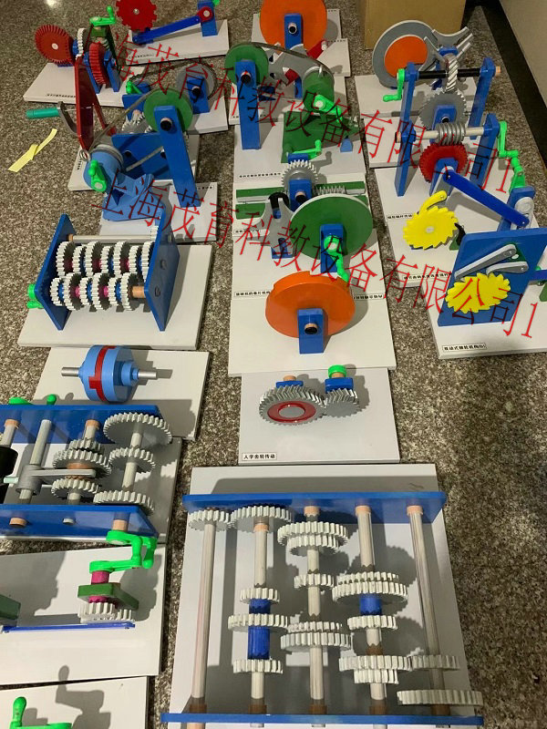 �Cе���A�̌Wģ��