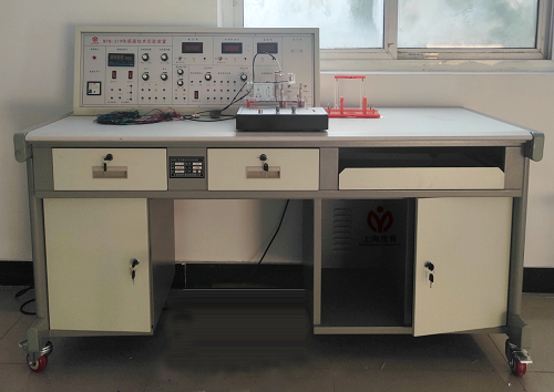 �������z�y�c�D�Q