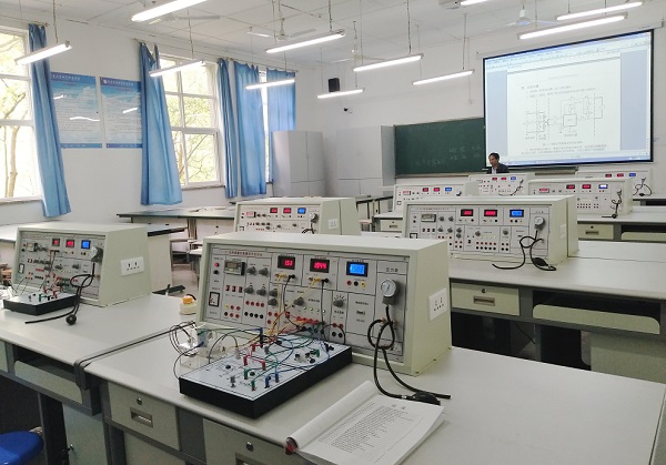 ���������g��Ӗ�_