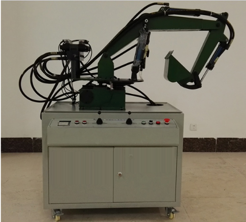 �ھ�C(j��)Һ��ģ�M��(sh��)