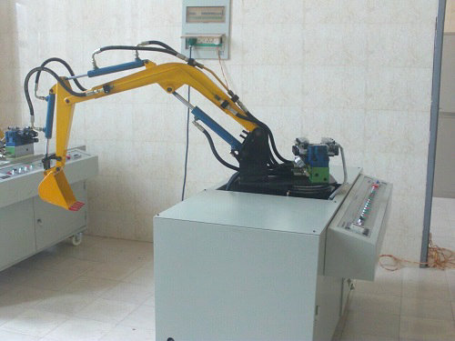 �ھ�C(j��)Һ��ϵ�y(t��ng)��(sh��)